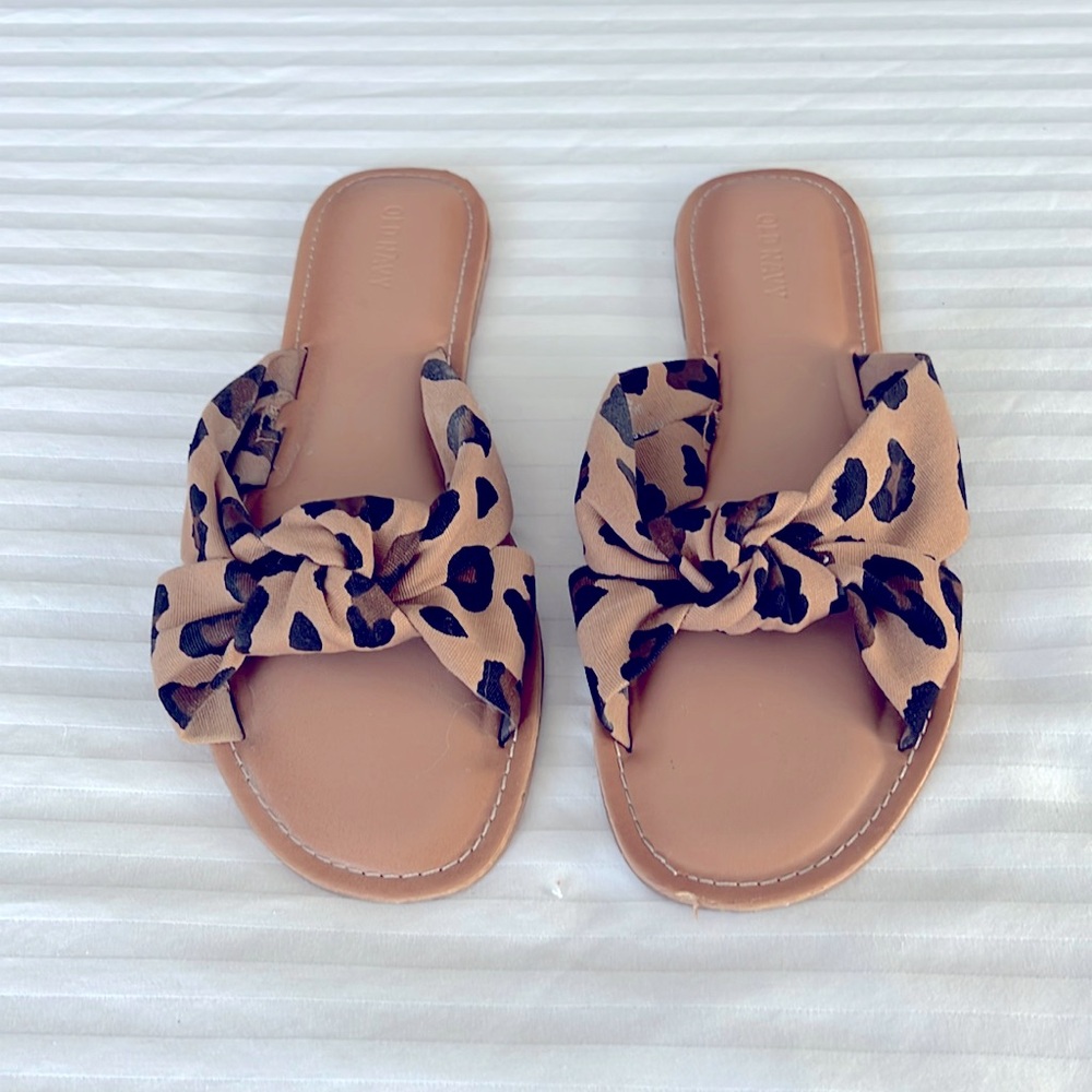 Old navy animal print flat sandals